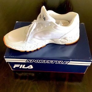Womens FILA size 10